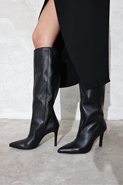 5in1Canpolat Black Pointed Toe Heeled Boots 24403