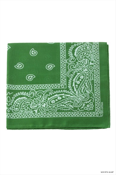 ZERO LAND Spt-Gld Tile Patterned Bandana (233812) 50X50 Green
