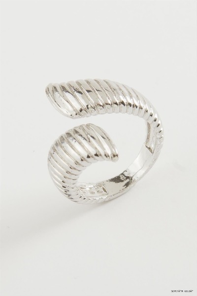 ZERO LAND Spt-Gld Oval Striped Metal Ring (230939) Silver Color