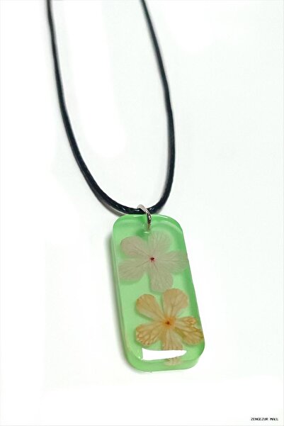 ZERO LAND Zngzrmll Snowball Flower Rectangular Epoxy (30510) Pendant Green