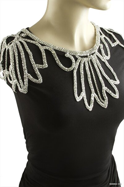 ZERO LAND Zngzrmll Flower Shoulder Necklace (34212) Silver Color