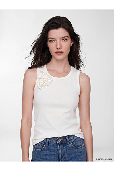 LC Waikiki Nevavm Women's Oval Neck Tank Top with a Difference