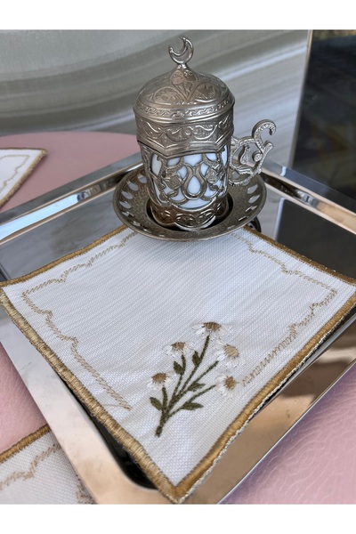 Papatya desenli kare peçetesi