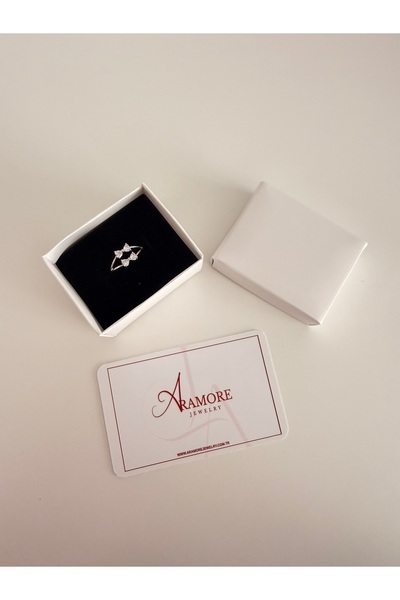 Aramore silver taşlı fiyonk yüzük