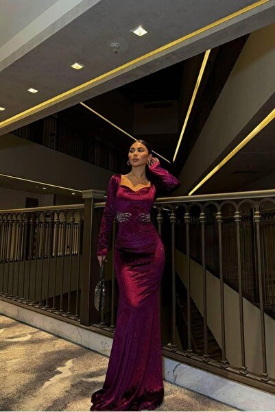 Euro Class Velvet Fabric Sweetheart Neckline Evening Dress with Stone Detail