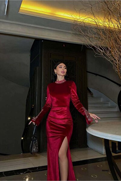 Euro Class Satin Fabric Crew Neck Slit Evening Dress