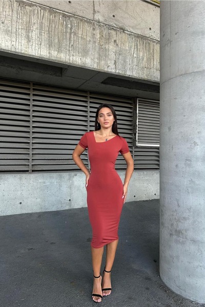 Euro Class Sandy Fabric Fish Cut Midi Evening Dress
