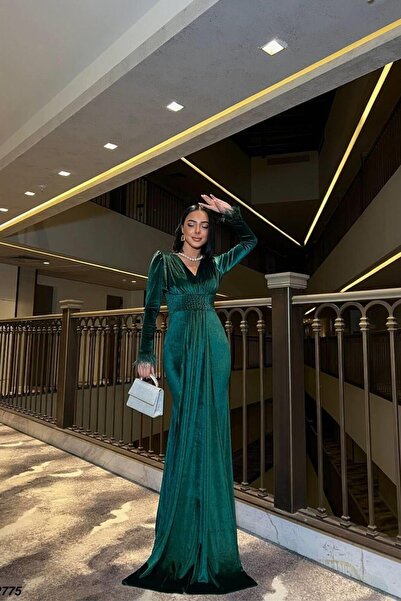 Euro Class Stretchy Velvet Fabric V-Neck Belted Evening Dress
