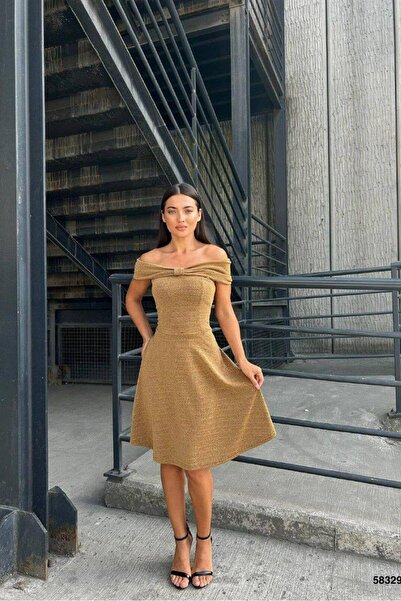 Euro Class Women's Madonna Collar Stylish Evening Dress