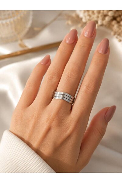CM Jewelry خاتم فولاذي قابل للتعديل بثلاثة صفوف وتفاصيل مسمارية باللون الفضي
