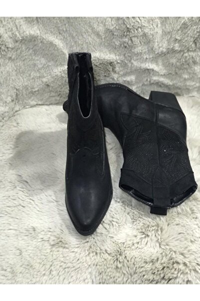 Metin Ayakkabı Siyah Cild Deri Işlemeli Kadın Vesten Koboy Kadın Bot