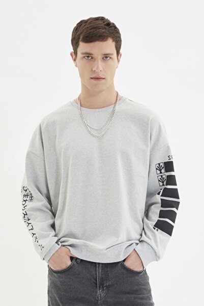 Trendyol Collection Gray OverSize Fleece SWeatShirt - Back Printed, Black TMNAW22SW0801
