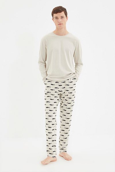 Trendyol Collection Béžová sada pleteného pyžama Regular Fit s potiskem – 100% bavlna Tmnaw22Pt1069