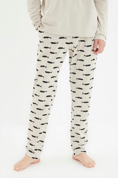 Trendyol Collection Béžová sada pleteného pyžama Regular Fit s potiskem – 100% bavlna Tmnaw22Pt1069