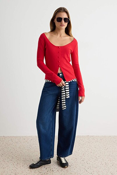 Trendyol Collection Red Plain Fitted/Fitted Buttoned Stretch Knitted Blouse T...