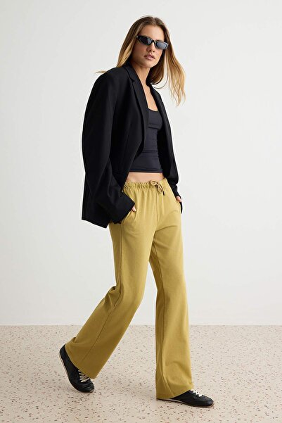 Trendyol Collection Light Khaki Premium Interlock Straight/Cut-Waist Lace-Up ...