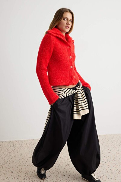 Trendyol Collection Cardigan roșu din tricotaj cu textură moale, din fire de ...