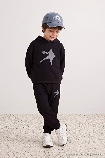 TRENDYOLKIDS Schwarzes, bedrucktes, dickes, nicht geprägtes Jungen-Sweatshirt...