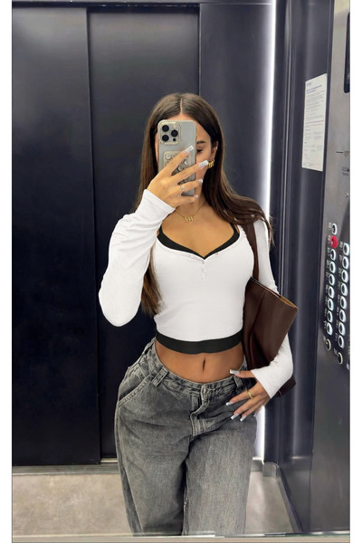 Genel Markalar Kadın Fitilli Çıtçıt Detaylı Uzun Kollu Crop Bluz