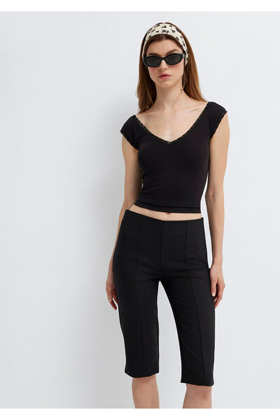 Mavi Collar Detailed V-Neck Black T-Shirt Fitted / Bodycon Cut 1614390-900