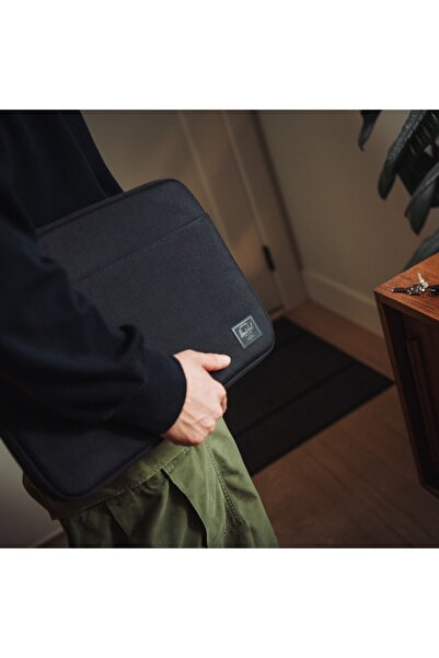 Herschel Supply Co. Denman |Su İtici Kumaş Düzenleyici Bölmeli 14" Laptop Kılıfı