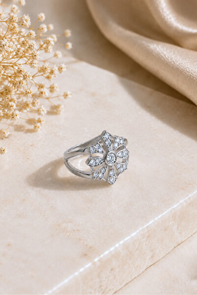 Spossy Silver Jewelry 925 Ayar Gümüş, Silver, Beyaz Taşlı Tasarım Eklem/Serçe...