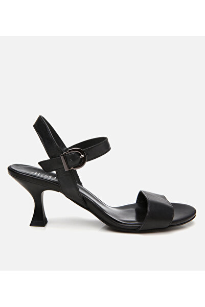 Hotiç Women's Leather Black Belted Heeled Sandals