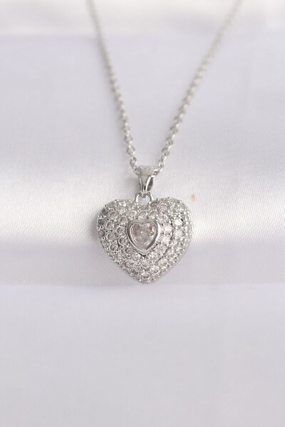Inure Jewelry قلادة على شكل قلب من الفولاذ 316L مع حجر الزركون الفضي اللون