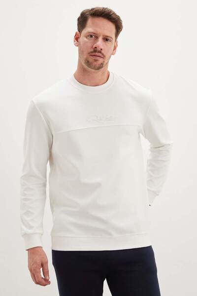 Fulla Moda Embossed Printed Green Crew Neck Sweatshirt