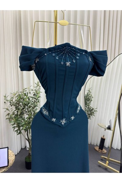 Boutique 219 فستان كريب كحلي