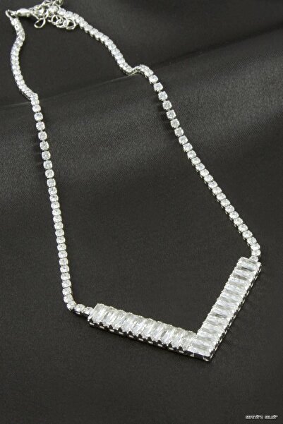 ZERO LAND Spt-Gld Triangle Tour Zircon Stone Luxury Necklace 8 mm (42642) Sil...
