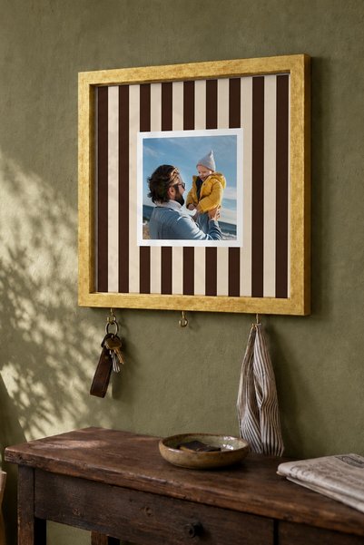 Postifull Kişiye Özel Tablo Anahtarlık, Photobooth Stili Gold Fotoğraf Çerçev...