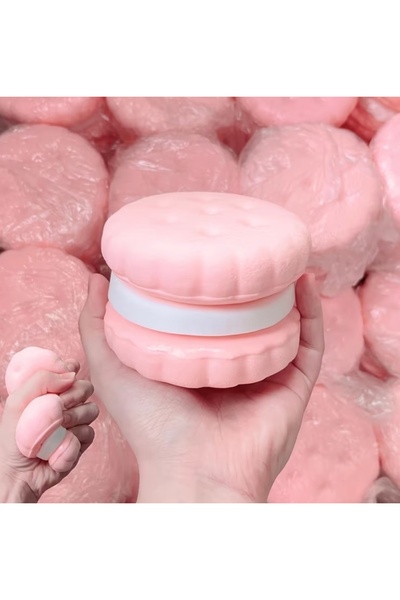 Generic Brand Scotsy Pink Sandwich Biscuit Plays Big Pressure Game