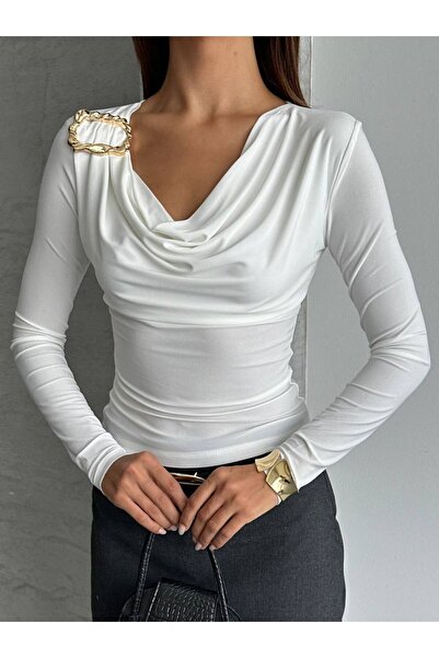 Butik Beyza Pleated Accessory Detailed Blouse