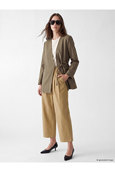 LC Waikiki Rmz Gi̇yi̇m Farkiyla Women's Pleated Trousers with Waist Cord