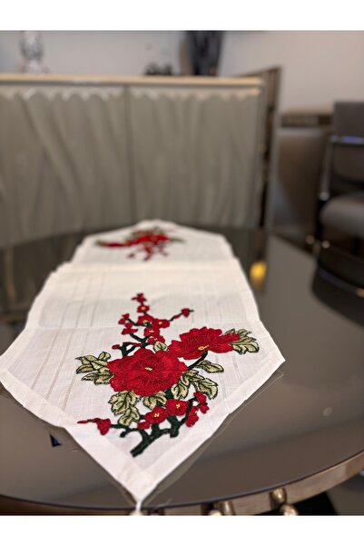 Kırmızı Çiçek Desenli İşlemeli Şık Runner Masa Örtüsü