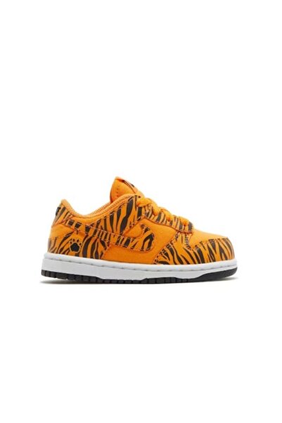 Nike Young Athletes Sports Shoes, DZ5634-800, 22 EU, Orange