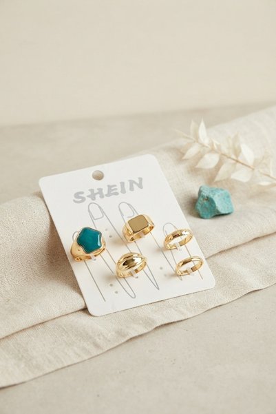 ForWhat Golden Brass Green Stone Bohemian Women's Ring for Elegant Fingers