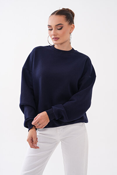 Mega Life Basic Three-Yarn Sweat with Shoulder Detail