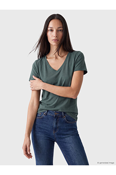 LC Waikiki تي شيرت نسائي أخضر برقبة على شكل حرف V من LCW EVERYDAY