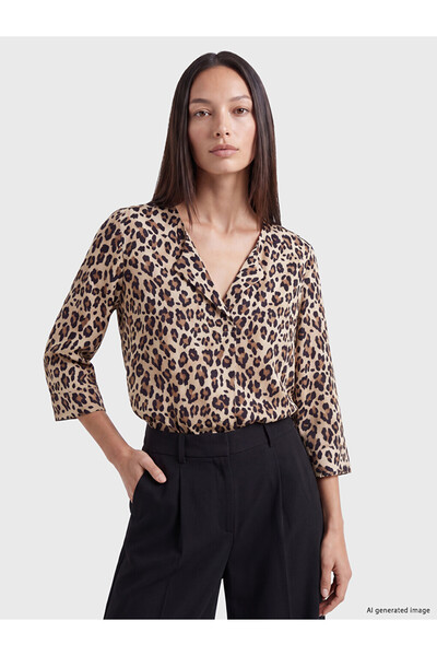 LC Waikiki Vizyon New Season Brown V-Neck Leopard Patterned Blouse