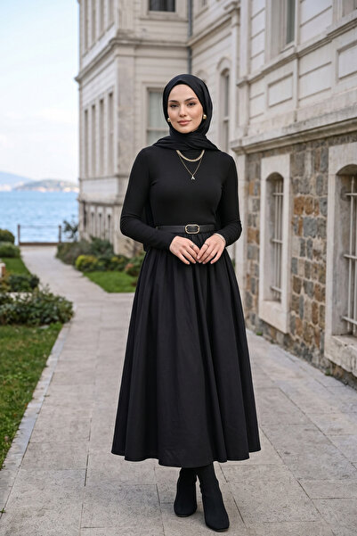 Zeneva Collection فستان طويل بحزام أسود داكن وياقة دائرية