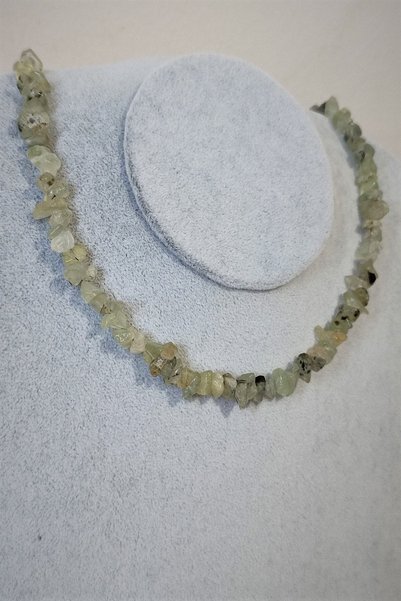 c-bhadu naturel قلادة من الحجر الطبيعي المتشقق من Prinayt Prehnite معتمدة