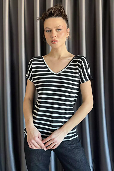 GÜLSELİ Black and White Front Back V-Neck Women's T-Shirt