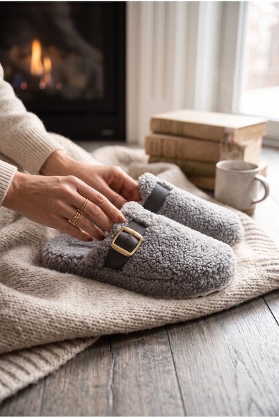 Moda fiesta Women's Plush House Slippers – Warm Winter House Slippers with Buckle and Fur