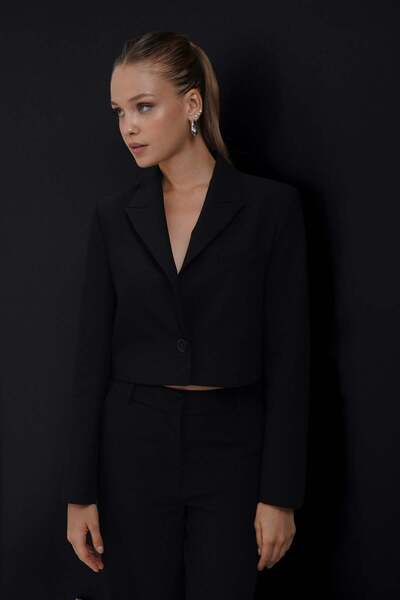 Thalure Kadın Siyah Düğmeli Slim Fit Crop Blazer