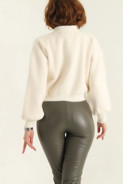 Aurenza Vellori Women's Pearl Buttoned Balloon Sleeve Soft Bearded Knitwear Cardigan