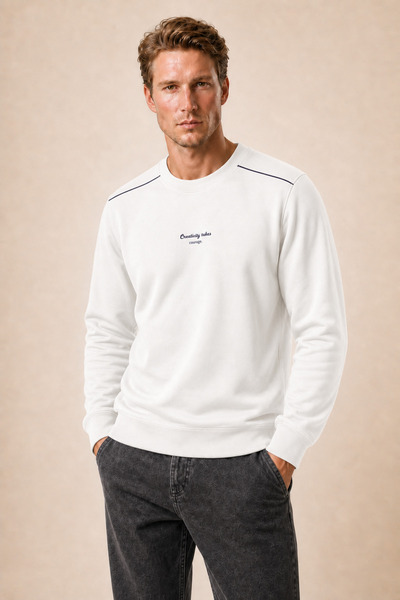Redline Qwen Crew Neck Regular Fit Winter Sweatshirt White