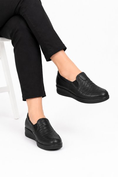 Jagulep Orthopedic Comfortable Special Size Mother Women's Daily Shoes (40-41-42-43 Size) Black