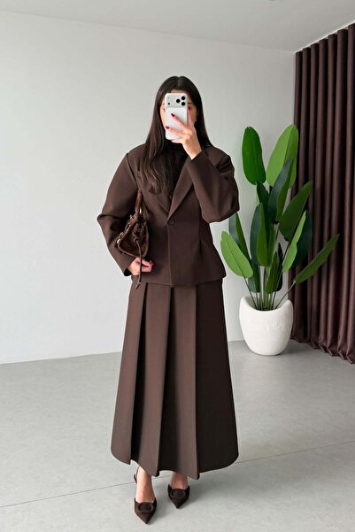 SHILSEE BEUTİQUE Pleated Skirt Padded Jacket Set Brown
